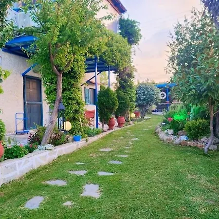 Myconian De Angelo *