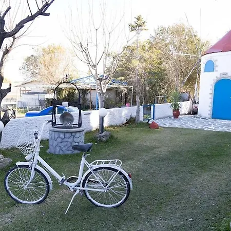 Myconian De Angelo *