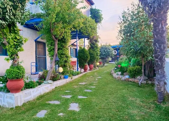 Myconian De Angelo *